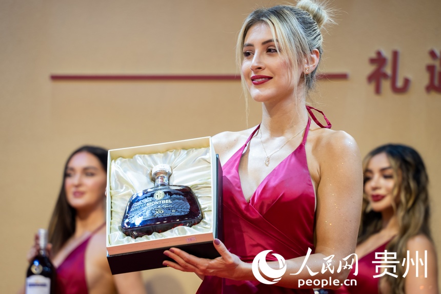 第十二届中国(贵州)国际酒类博览会现场。人民网记者 涂敏摄