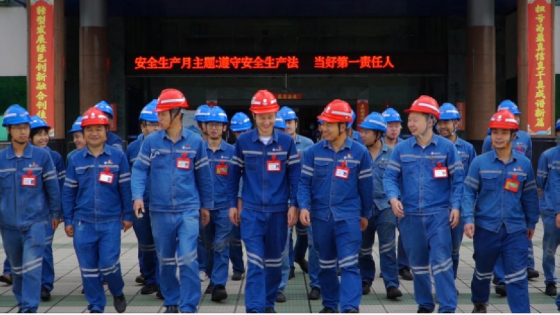 电热党支部充满活力的职工队伍。