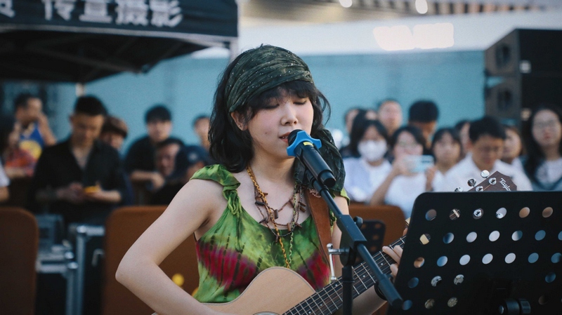 音乐会用歌声拉近与市民距离。