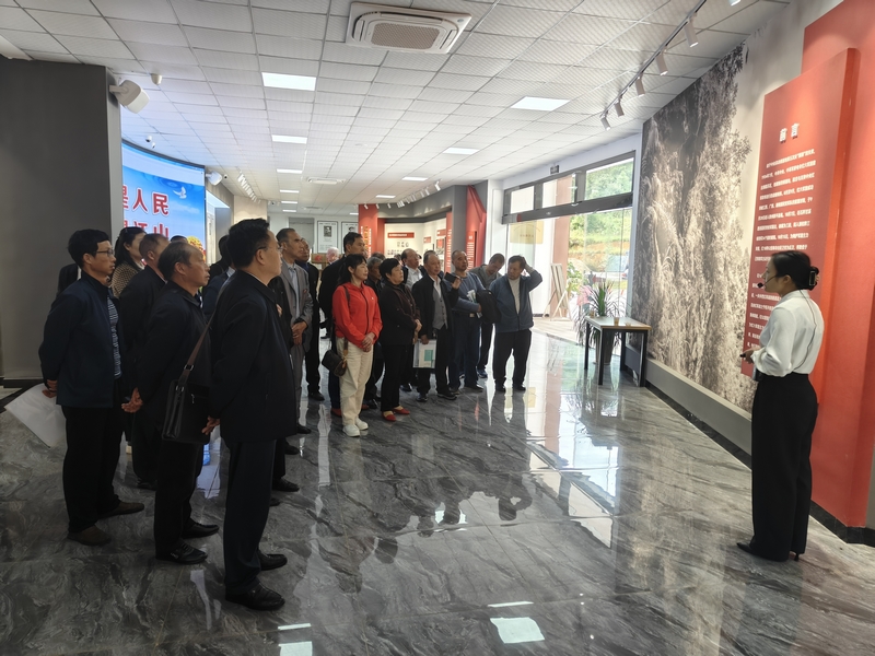 参训人员现场观摩教学。