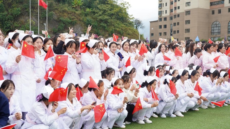 6、啦啦队。.jpg