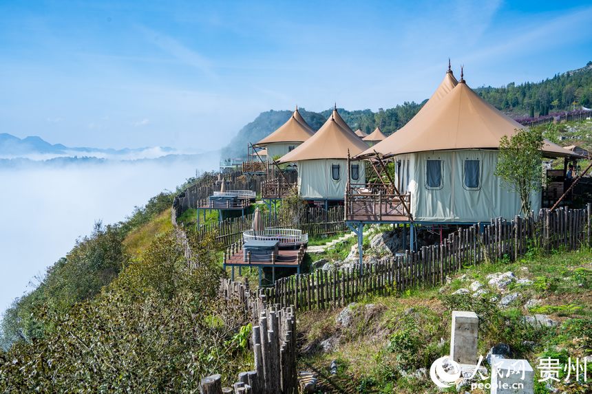 化屋村於2023年打造的野奢度假營地。人民網 陽茜攝