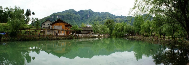 中国土家第一村。