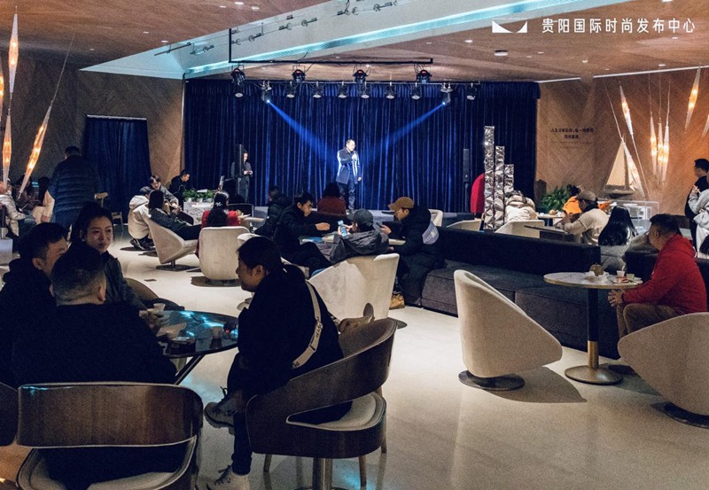 铁建梧咖啡·流体时光剧场现场图。