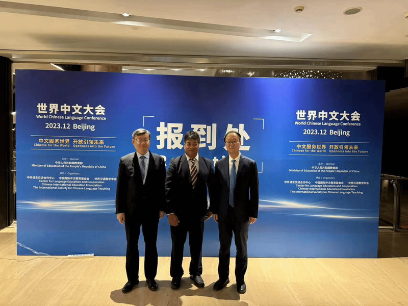 合影留念。