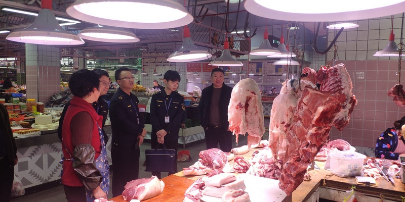 清镇市市场监督管理局开展“生鲜灯”专项治理行动，维护消费者合法权益，保障食品安全。