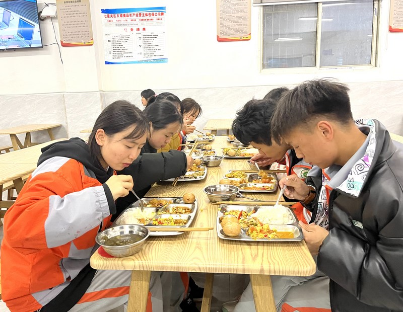 七星关区专项整治学生餐 让学生舒心让家长放心(图4)