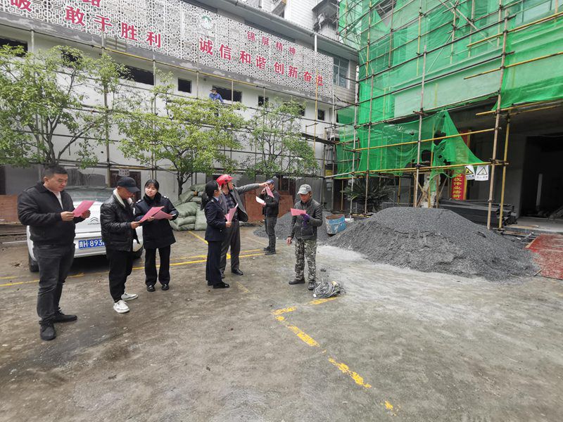 锦屏县税务局切实做好农民工政策保障宣传工作。