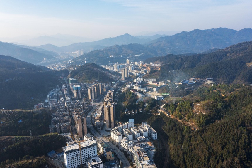 2023年12月25日，貴州省從江縣縣城一景（無人機照片）。