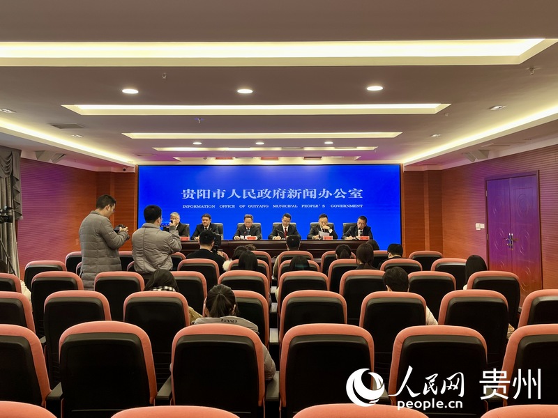 新闻发布会现场。人民网 李丽萍摄.jpg