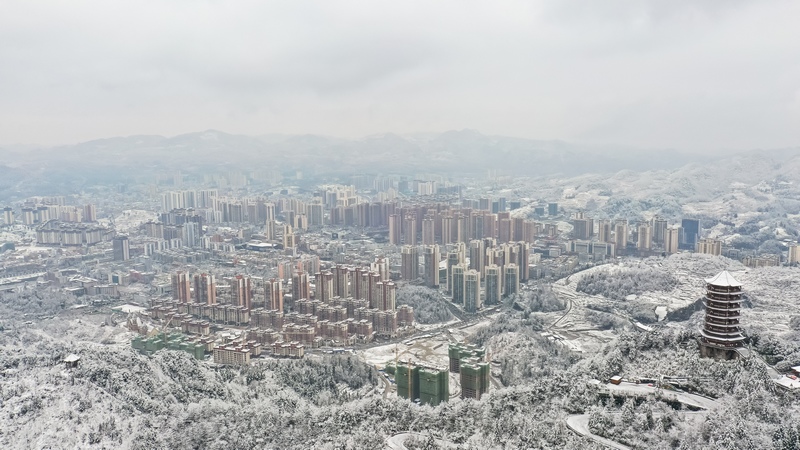 冬天习水县城雪景。税会静摄