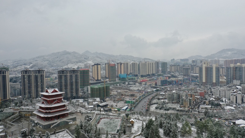 文昌公园雪景。税会静摄