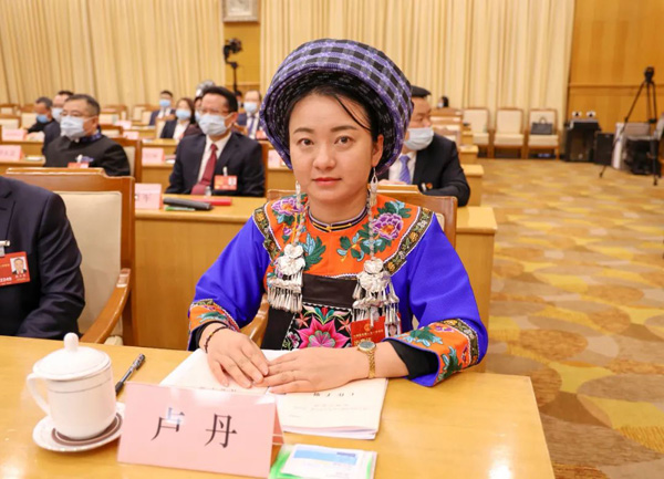 盧丹代表在京參加十四屆全國人大一次會議。