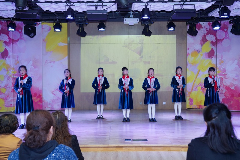 图片4小合唱《鲁冰花》节目表演