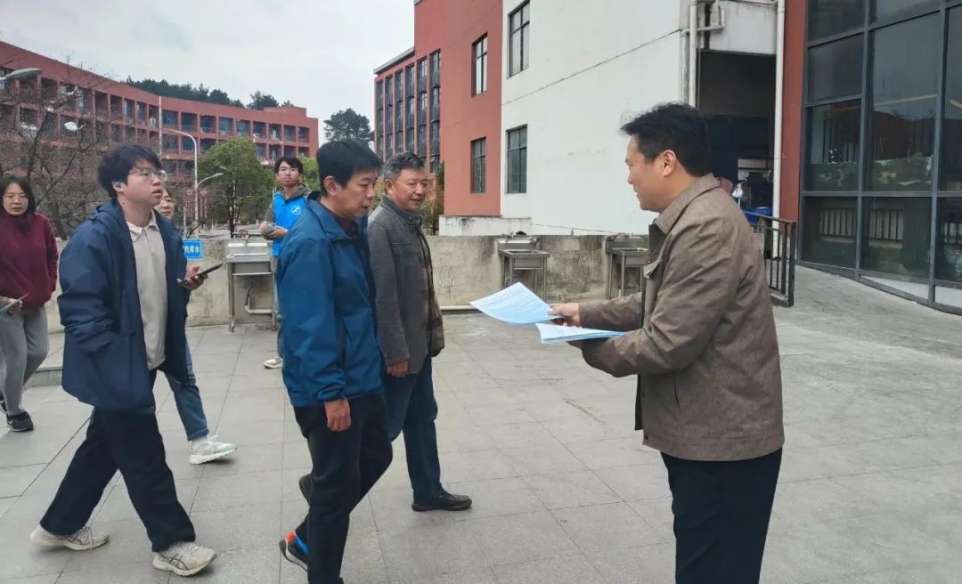 贵州大学开展“世界水日”“中国水周”主题宣传活动。贵州大学后勤管理处供图