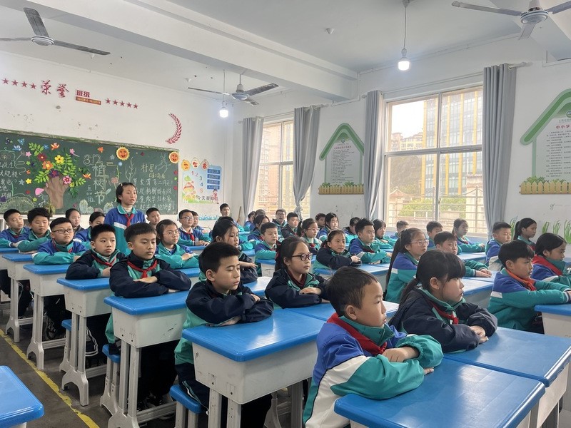 同学分享自己的烦心事。