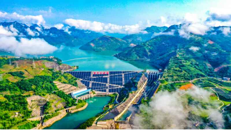 建行贵州省分行3亿元贷款支持建设北盘江流域董箐水光互补农业光伏电站。