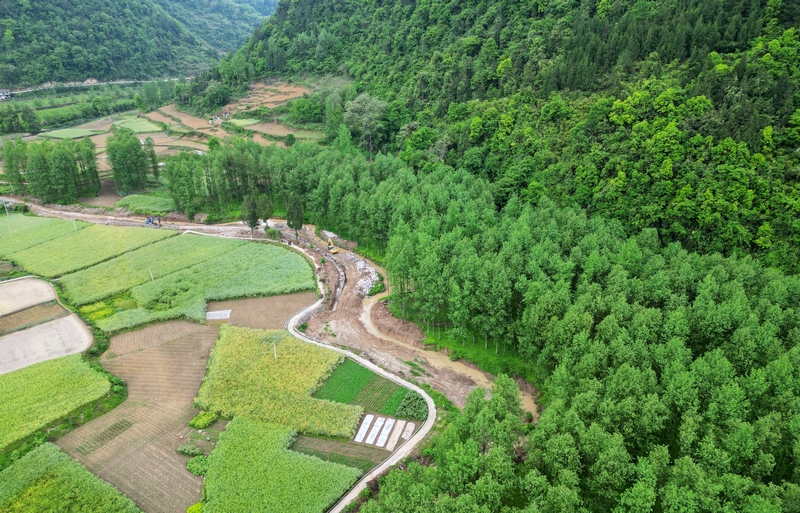 瓮腊河重点山洪沟治理工程现场航拍