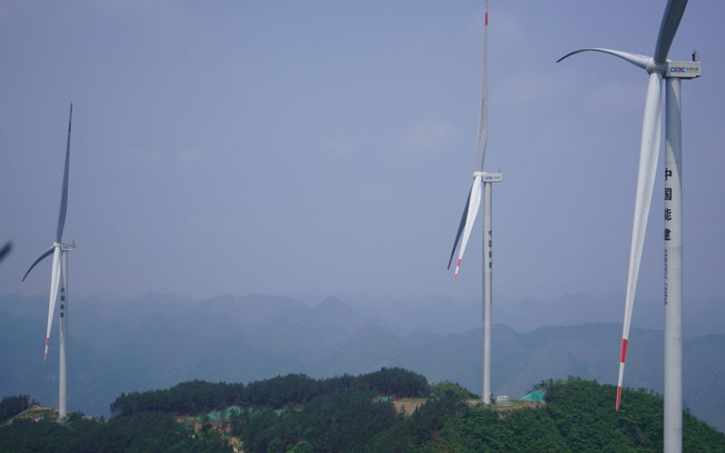 4、马鬃岭上的风车。苏廷龙 摄