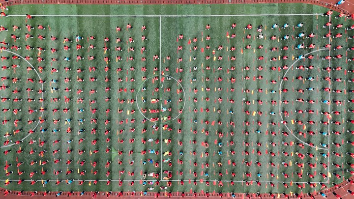 花桥小学大课间木偶戏。黎祖艳摄