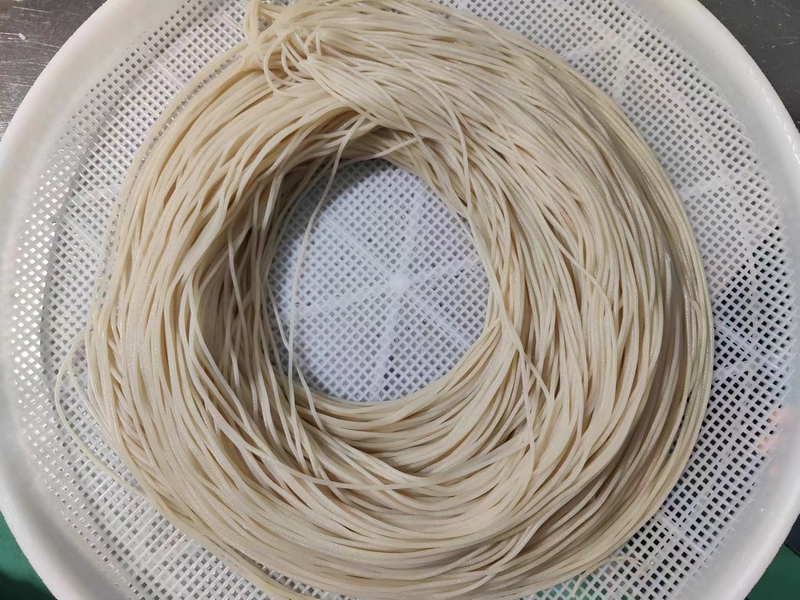 米粉成品  胡凤至  摄