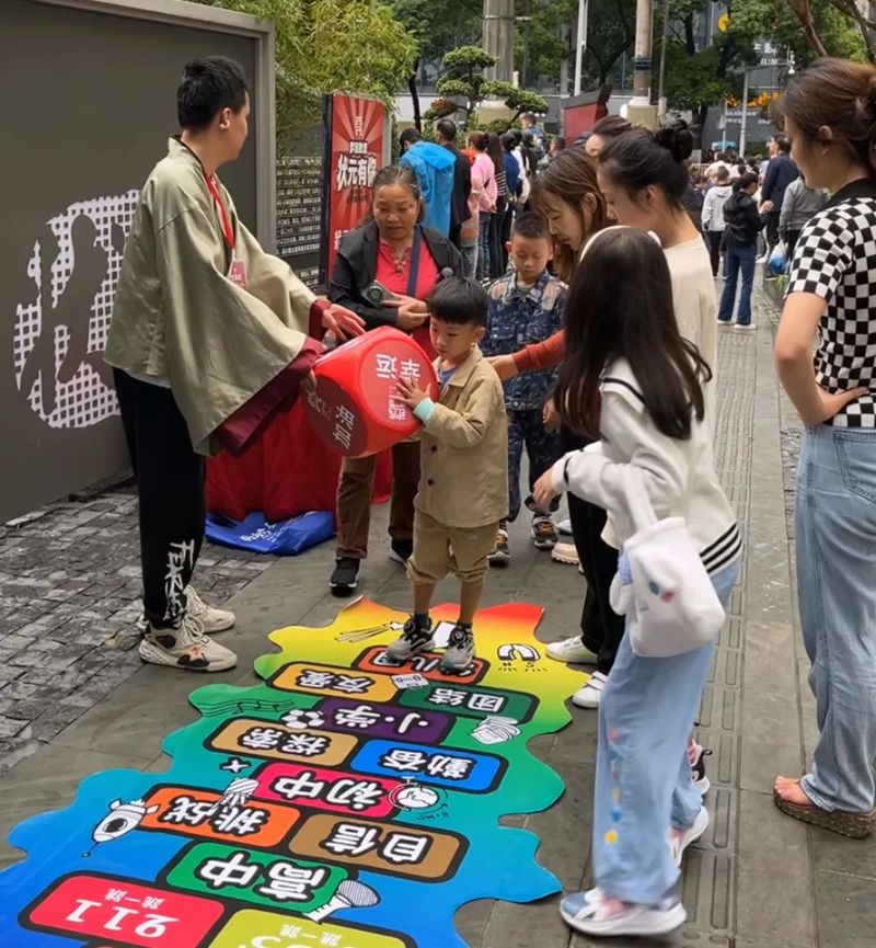 曹状元街区活动精彩纷呈。