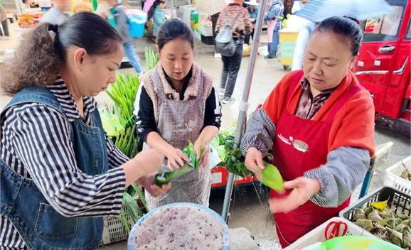 习水：“端午经济”红红火火 消费市场“节味”十足