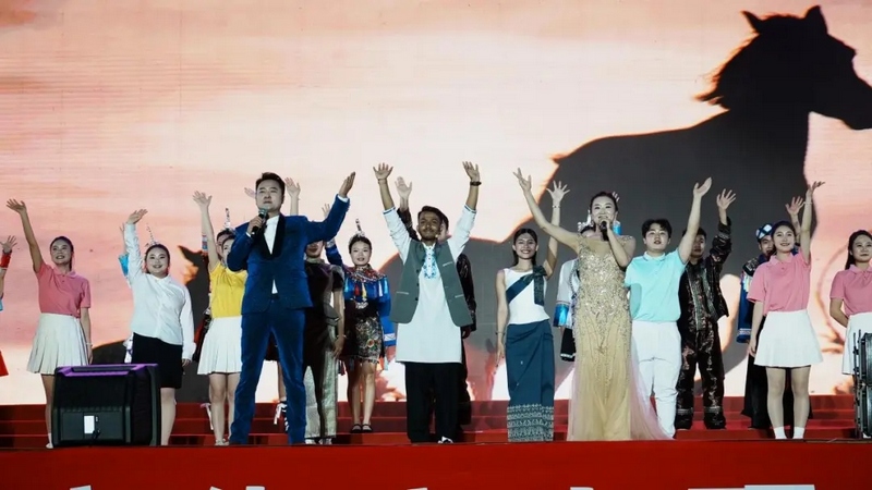 “水脉相融·共绘未来”节目展演。
