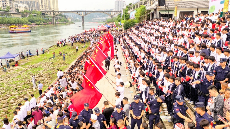 比赛现场热闹非凡