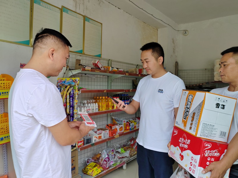 五马镇协农村沿河小卖部消费场景.