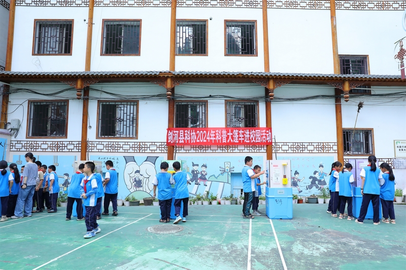 科普进校园活动现场。张美摄