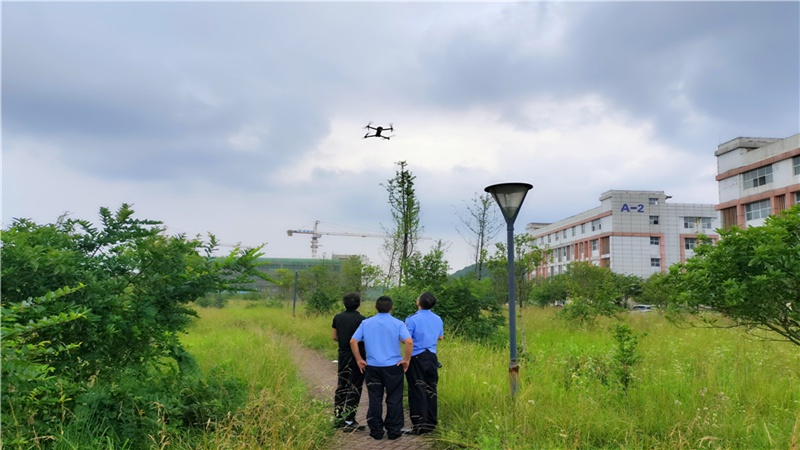 图为：开阳县公安局探索“无人机+警务”模式助力平安建设 (1)