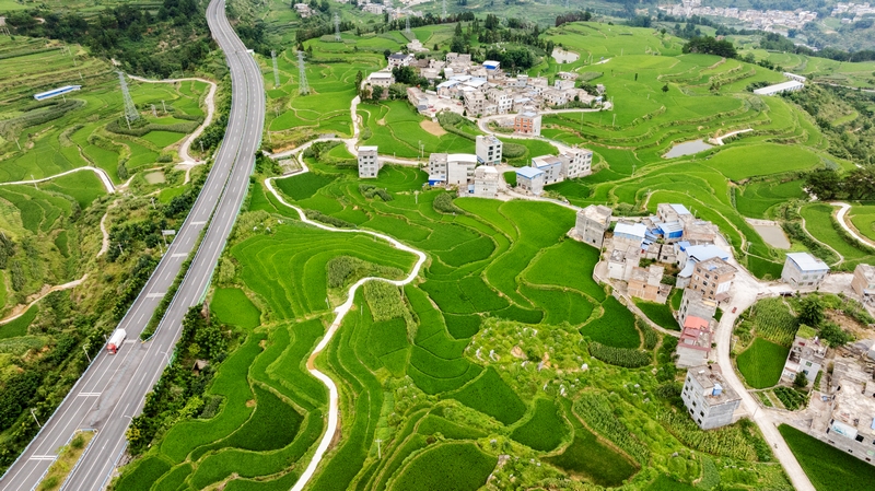 7月9日拍摄的罗甸县沫阳镇红星村一景。
