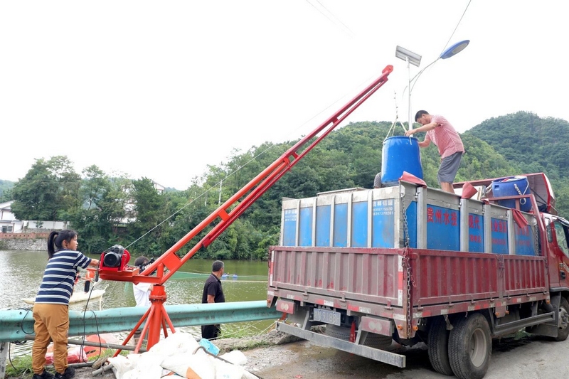 2 起吊装鱼