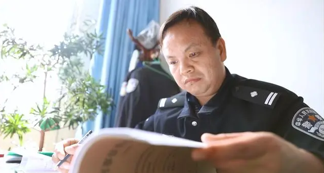 駱開敏同志生前照片。