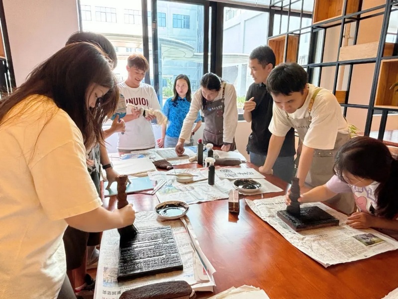 新奥天天免费资料单双,贵州省图书馆“典籍里的园林”微景观制作活动在贵州工业职业技术学院举行