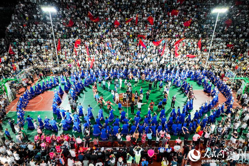 贵州：村赛热潮涌 乡野展兴盛利来国际入口(图1)