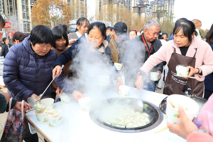香噴噴的餃子出鍋了。