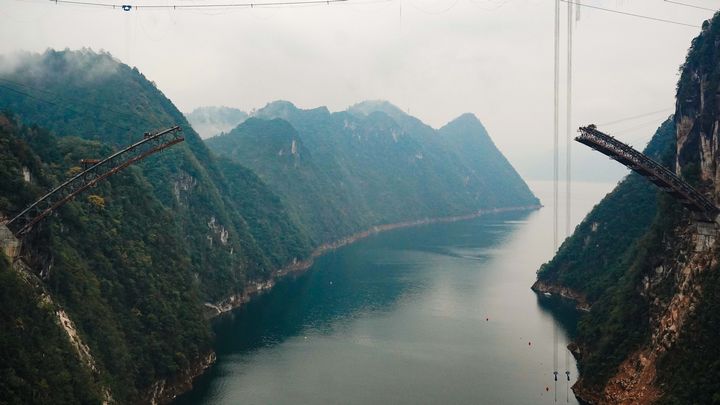 烏江特大橋將是國內最大跨度單線鐵路混凝土拱橋。劉晗攝