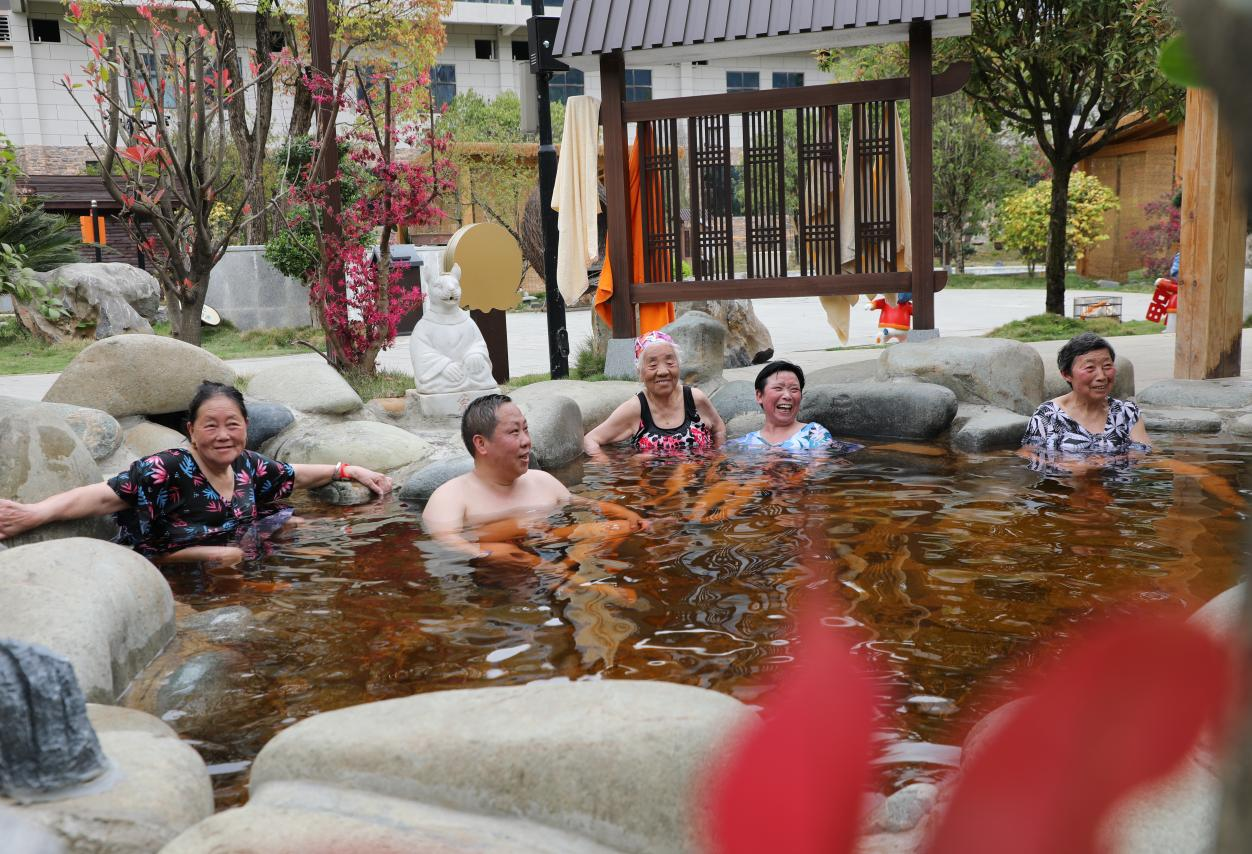 石阡多景區串聯引客旅游市場活躍。