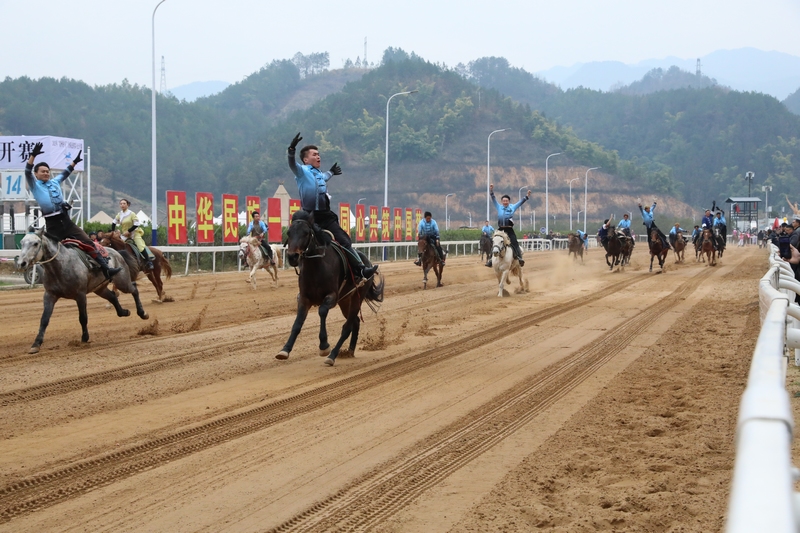 1 “村馬”比賽現場