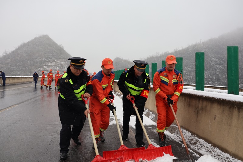 融雪除冰。