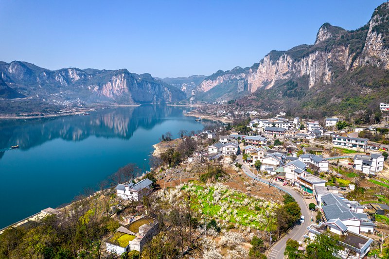 乌江上游贵州省毕节市黔西市境内的六冲河段春景（无人机照片）。