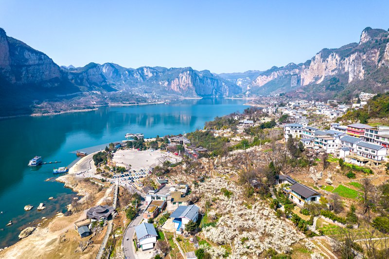 乌江上游贵州省毕节市黔西市境内的六冲河段春景（无人机照片）。