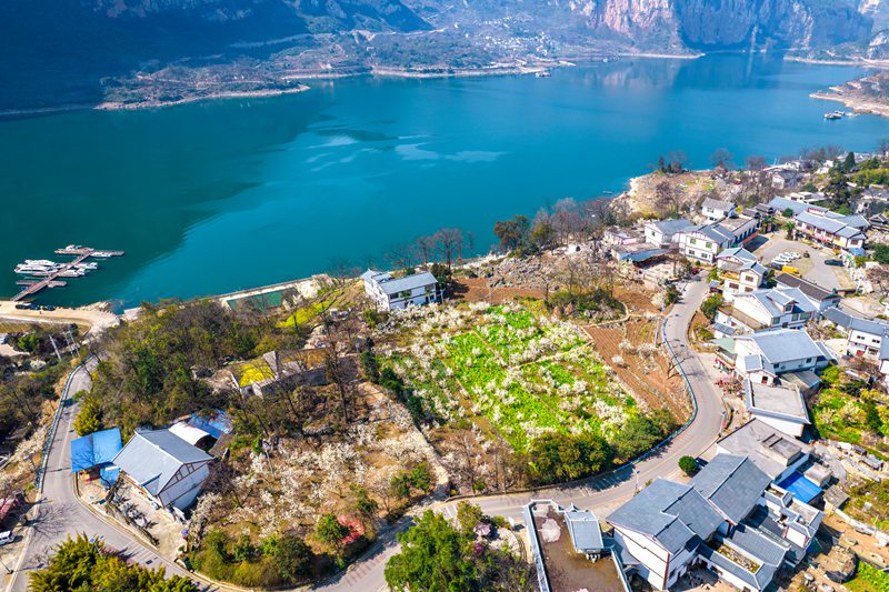 乌江上游贵州省毕节市黔西市境内的六冲河段春景（无人机照片）。