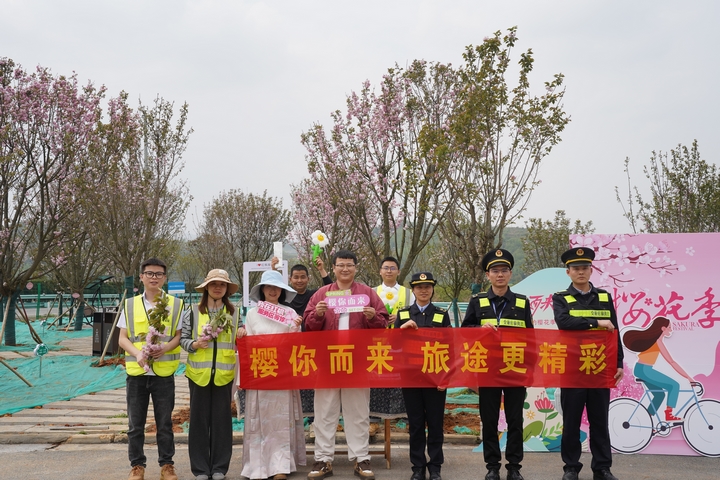 3 图为活动合影.jpg