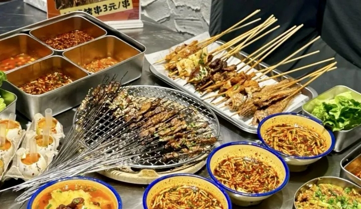 铁签烤肉。