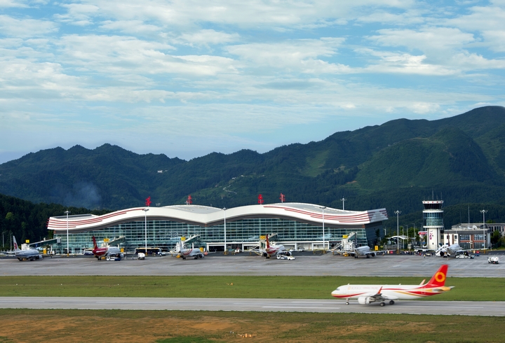 10、遵義茅台機場。.jpg