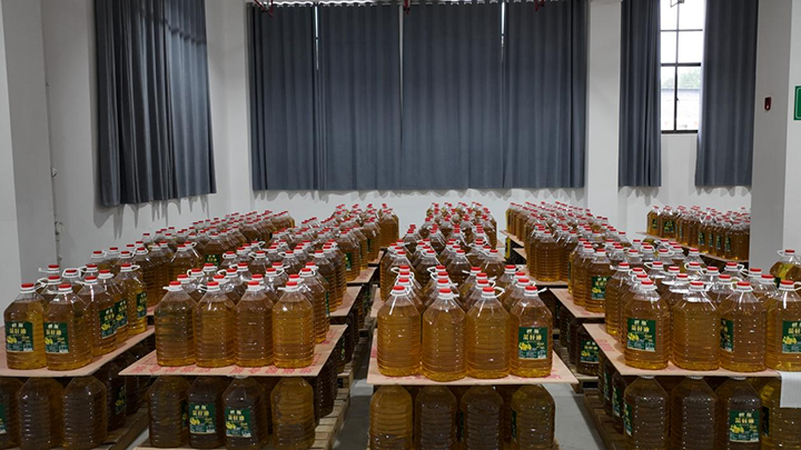 貴州德江：4萬噸糧食儲存加工廠投產。