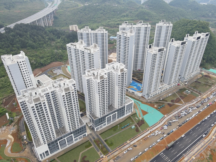 1 图为棚户区城中村改造安置房全貌。.jpg